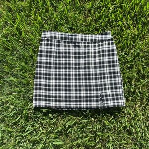 Garage Black & White plaid straight skirt with slit.